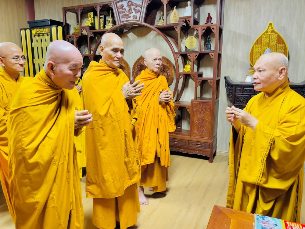 Đồng Nai: Ban quản trị Liên tông tịnh độ Non Bồng đảnh lễ Hòa thượng Chủ tịch HĐTS tại Quốc Ân Khải Tường
