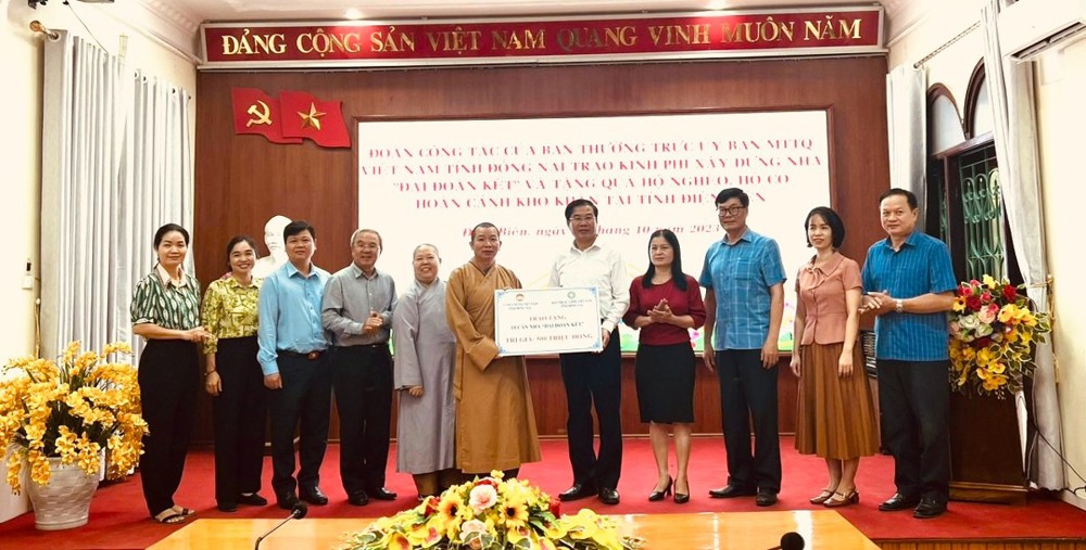 Đồng Nai: Ban Trị sự tỉnh trao tăng 22 căn nhà đại Đoàn kết và 200 phần quà tại tỉnh Điện Biên