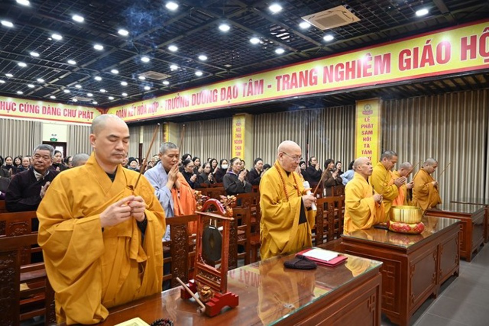 Hải Phòng: Ban Trị sự GHPGVN thành phố kính mừng khánh đản Đức Phật A Di Đà