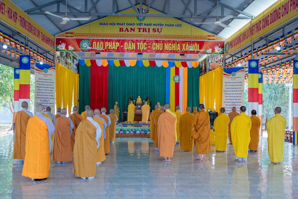 Đồng Nai: Chư Tăng Ni Phật giáo huyện Xuân Lộc Bố-tát tụng giới  