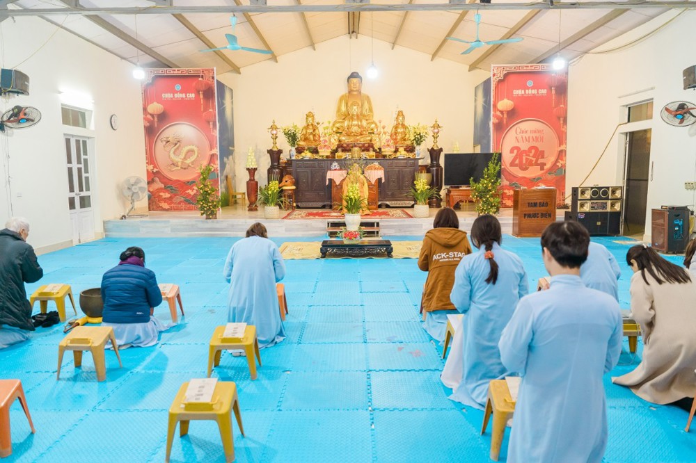 Thanh Hoá: Lễ đón năm mới tại chùa Đống Cao