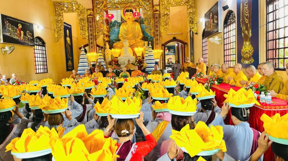 TP.Cần Thơ: Chùa Hải Long Phước dâng cúng Pháp y nhân mùa Vu lan Báo hiếu PL.2569  