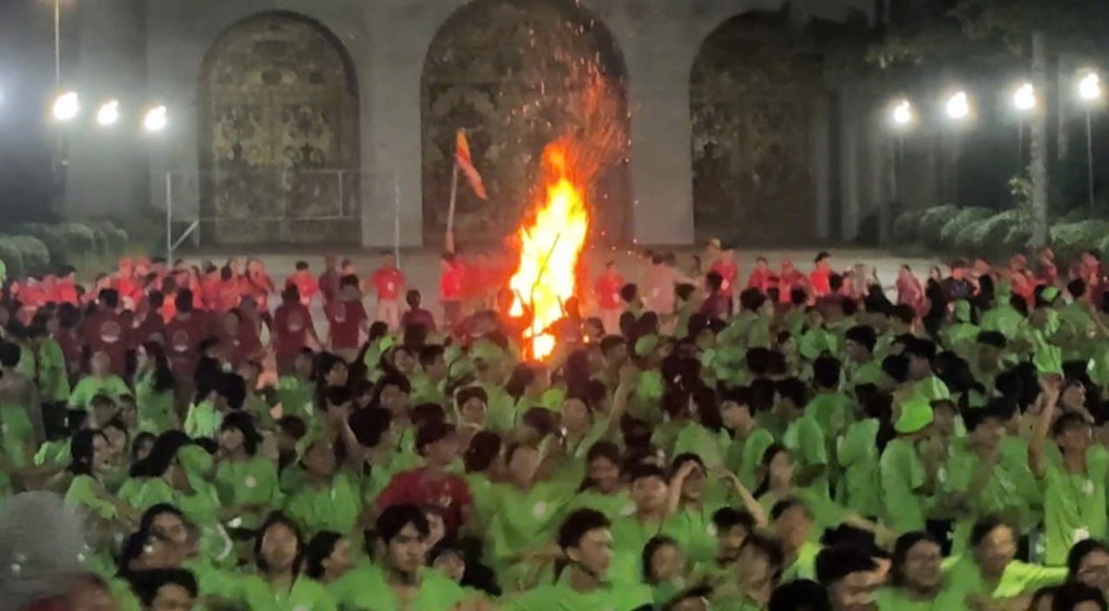 Đồng Nai: Tuổi trẻ Phật giáo: “Chơi hết mình trong chánh niệm” – Bừng cháy bên ánh lửa trại thiêng liêng
