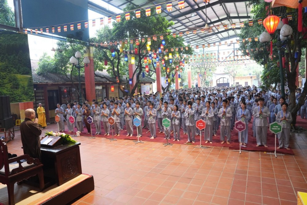 Hành trình "Mỗi ngày một hạt giống lành" trong khóa tu mùa hè tại chùa Bằng dần khép lại với những bài học nuôi dưỡng tâm hồn