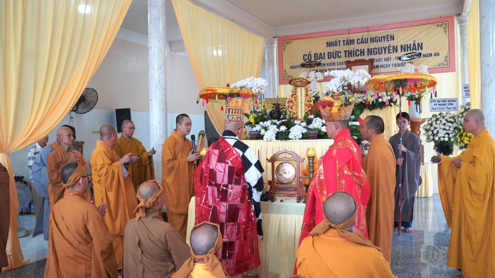 Cần Thơ: Lễ truy niệm và phụng tống kim quan Đại đức Thích Nguyên Nhẫn