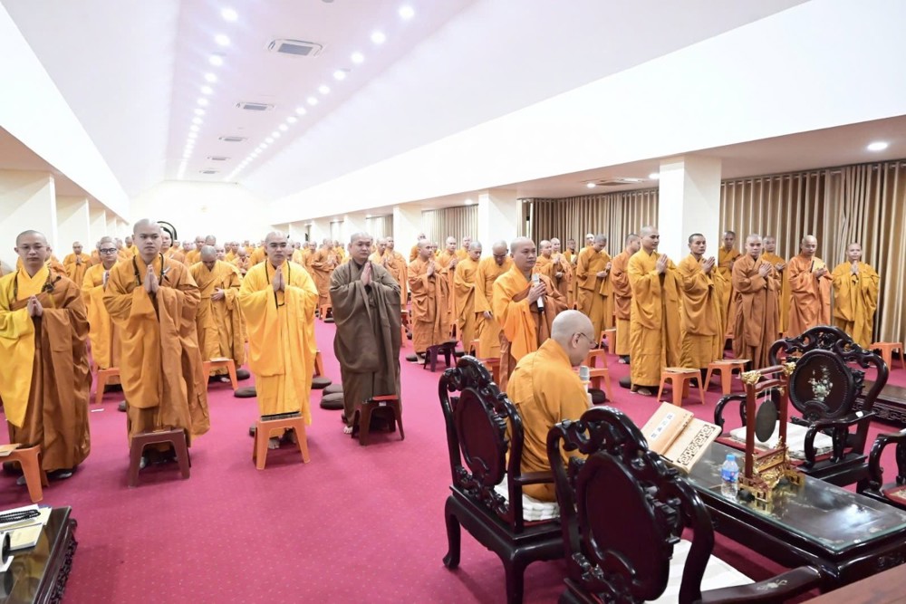 Chư Tăng Học viện PGVN tại Hà Nội thính giới, bố tát kỳ thứ 3 trong mùa an cư