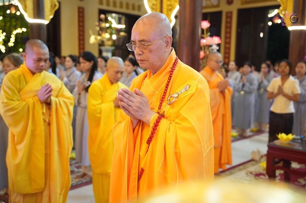 Tp. Huế: Chùa Từ Lâm trang nghiêm cử hành lễ thắp nến tưởng niệm tri ân các Anh hùng Liệt sĩ