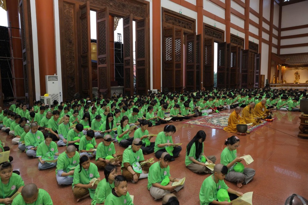 Đồng Nai: Ngày thứ 2 của Hội trại - Sáng thiền hành – Bước chân tỉnh thức của tuổi trẻ trong ánh bình minh