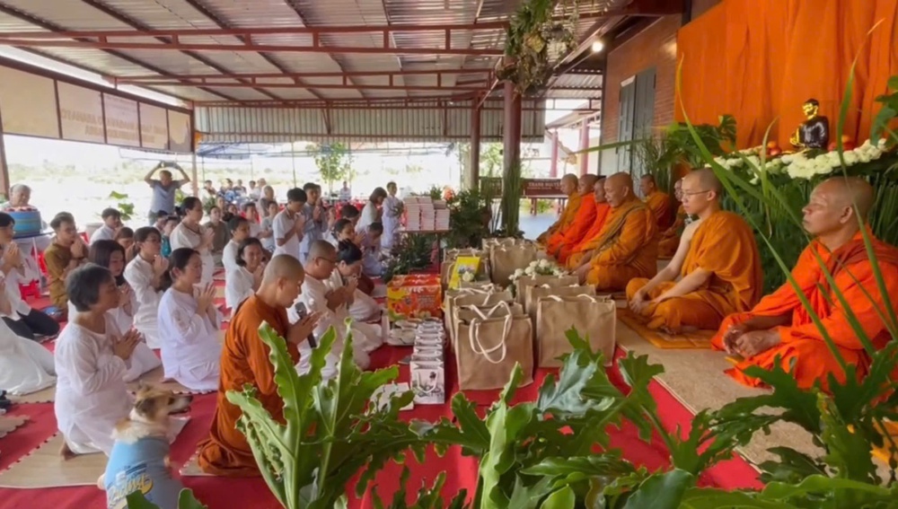 Cà Mau: ĐSHTG Nhật Quang và Công Đức Lâm Phật Tự trang nghiêm tổ chức lễ dâng y mùa mưa