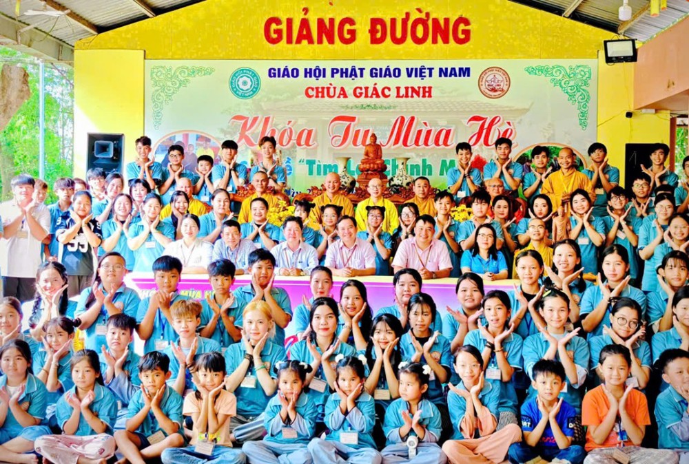 Vĩnh Long: Khai mạc khóa tu mùa hè “Tìm Lại Chính Mình” lần thứ nhất tại chùa Giác Linh