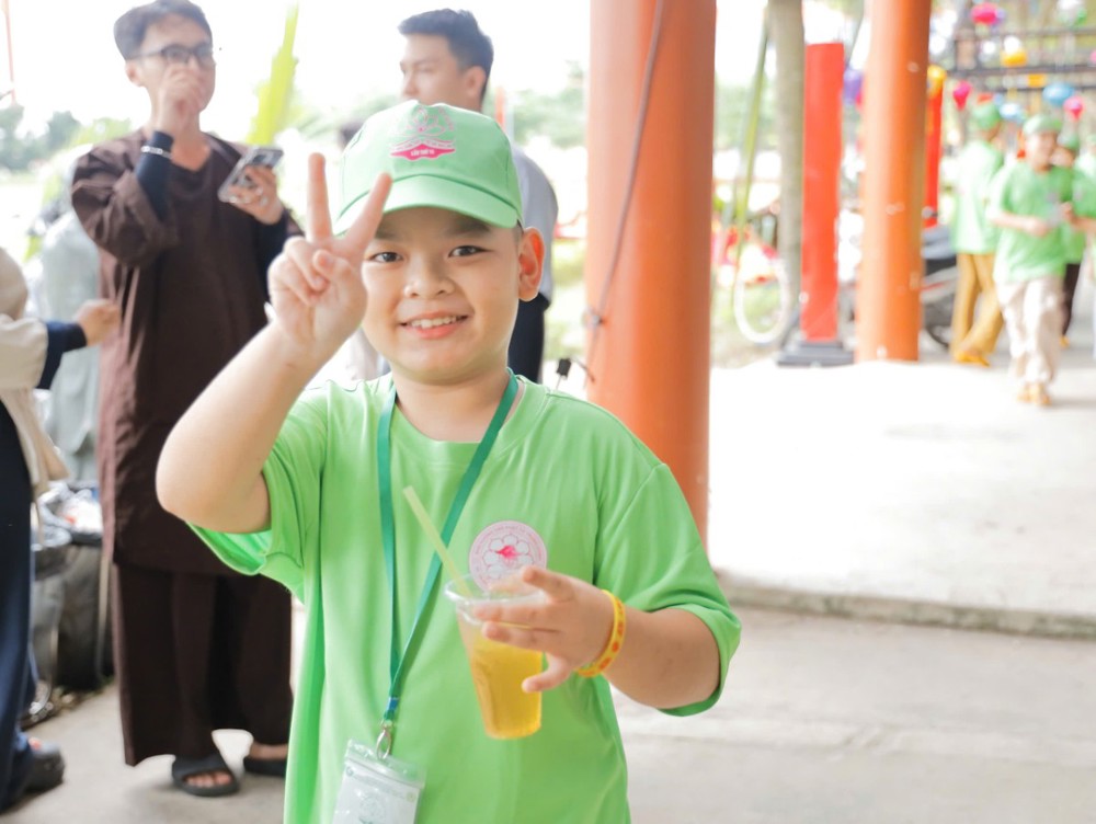 Đồng Nai: Quầy nước trại sinh – Nét đẹp của lòng từ bi và tinh thần phục vụ