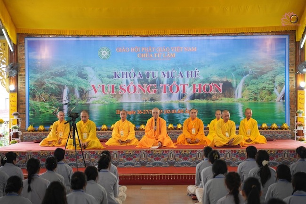 Tp. Huế: Khai mạc khóa tu mùa hè năm 2025 với chủ đề “Vui sống tốt hơn” tại chùa Từ Lâm