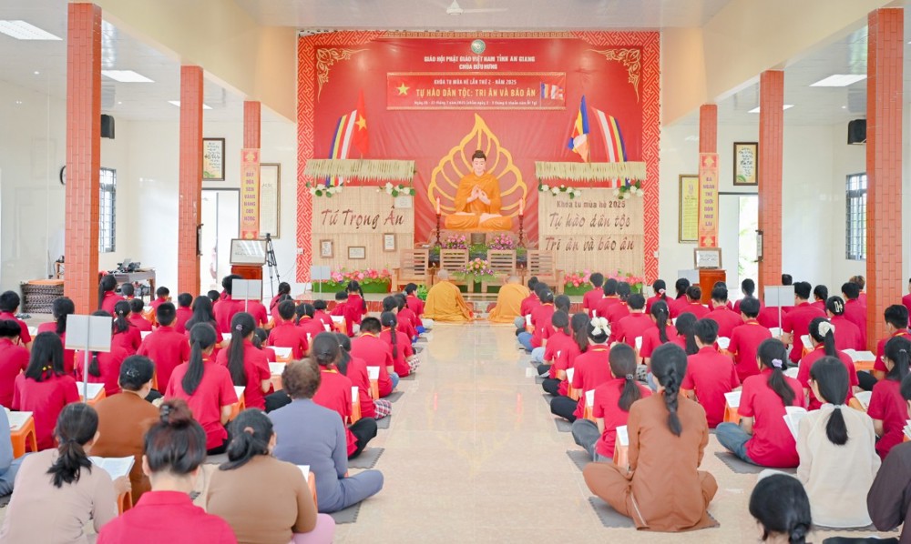 An Giang: Hơn 150 bạn trẻ tham gia khóa tu mùa hè lần 2 tại chùa Bửu Hưng