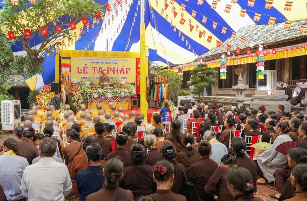 Trang nghiêm Lễ tạ Pháp tại hạ trường chùa Thầy