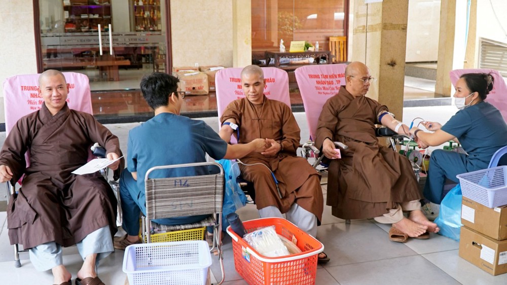 TP.HCM: Tổ đình Vĩnh Nghiêm 10 năm liền tổ chức ngày hội hiến máu nhân đạo
