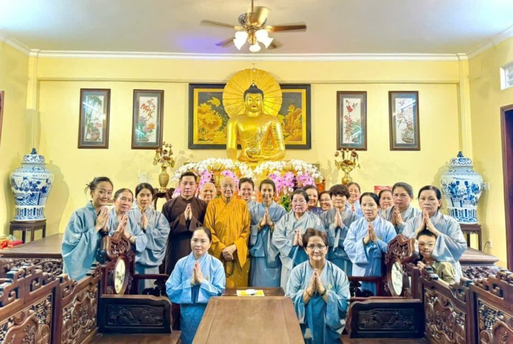 Tây Ninh: Ban Phụng sự chùa Pháp Minh cúng dường Trai phạn đến các trú xứ An cư kiết hạ PL.2569 – DL.2025