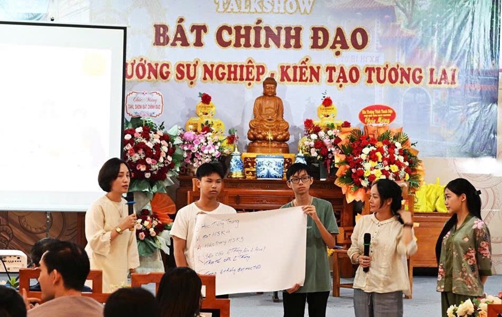Chương trình giao lưu TALK SHOW BÁT CHÍNH ĐẠO - ĐỊNH HƯỚNG SỰ NGHIỆP – KIẾN TẠO TƯƠNG LAI