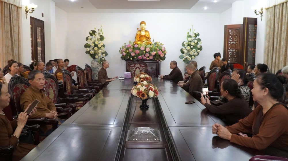 Hà Nội: Chùa Cát Tường thăm và cúng dàng trường hạ Học viện Phật giáo Việt Nam tại Hà Nội