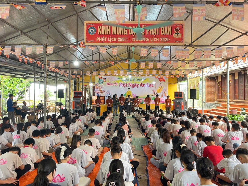 Ninh Bình: Chùa Sùng Linh hoàn mãn khóa tu mùa hè