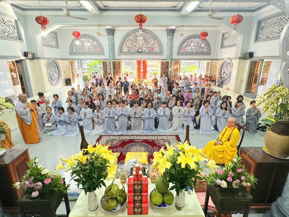 TP.HCM: Đạo tràng an cư Tổ đình Kim Sơn đón phái đoàn thiền viện Vạn Hạnh cúng dường nhân mùa An cư kiết hạ