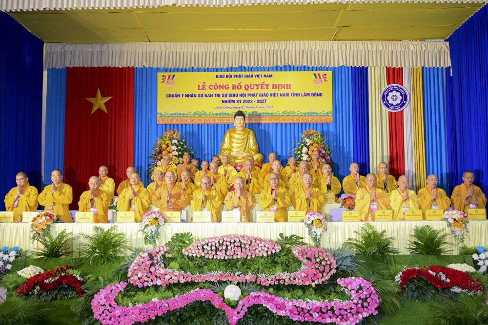 Lâm Đồng: Hội nghị công bố và trao Quyết định nhân sự Ban Trị sự GHPGVN tỉnh nhiệm kỳ 2022–2027
