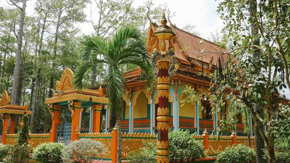 Vẻ đẹp thanh bình của chùa Phướng ở Vĩnh Long