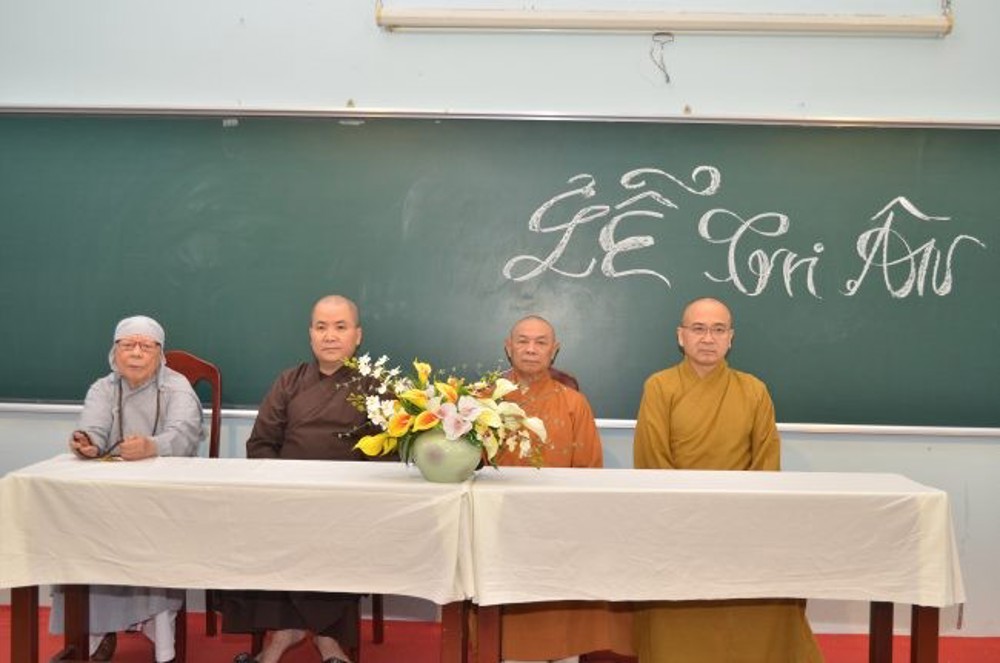 Đà Nẵng: Lễ cấp phát chứng chỉ và tri ân Chư Tôn Đức giáo thọ lớp bồi dưỡng Giới Luật.