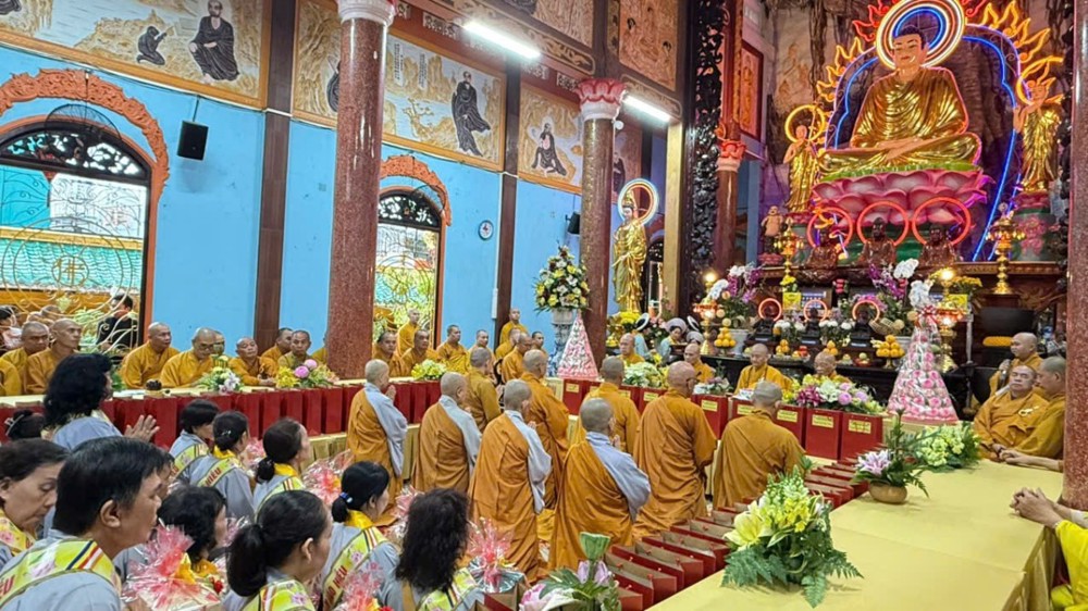 TP.HCM: Lễ tác pháp Tự tứ và dâng Y cúng dường tại Đạo tràng an cư kiết hạ Tổ đình chùa Vạn Thọ