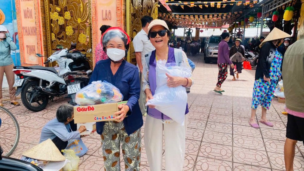 Phân ban Quản lý CCSBTTTXH (Ban TT-XH TƯ) trao tặng 500 phần quà tại TP. Cần Thơ và tỉnh Đồng Tháp
