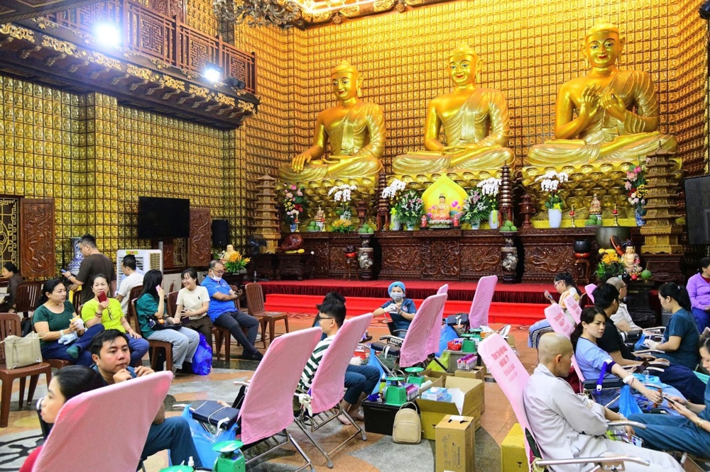 Ngày hội Hiến máu nhân đạo tại Chùa Giác Ngộ