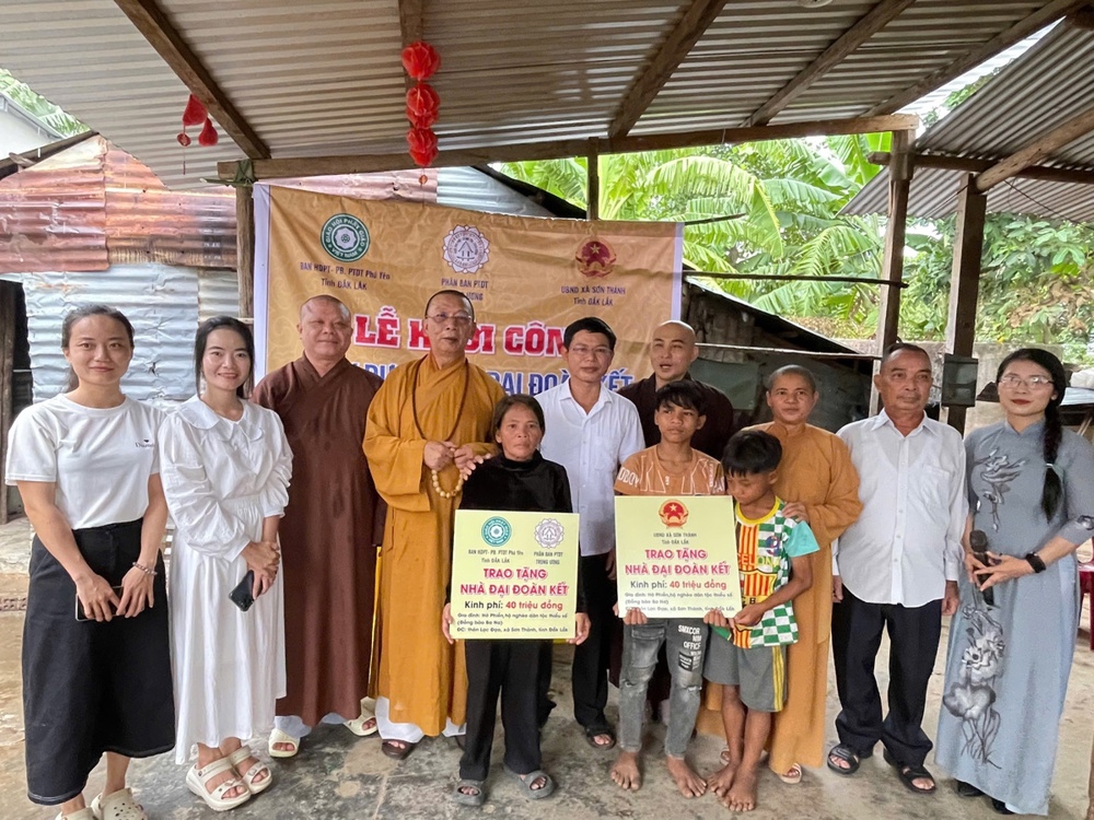 Đăk Lăk : Phân ban Phật tử Dân tộc Trung ương khởi công xây dựng "Nhà Đại Đoàn Kết" cho đồng bào BaNa