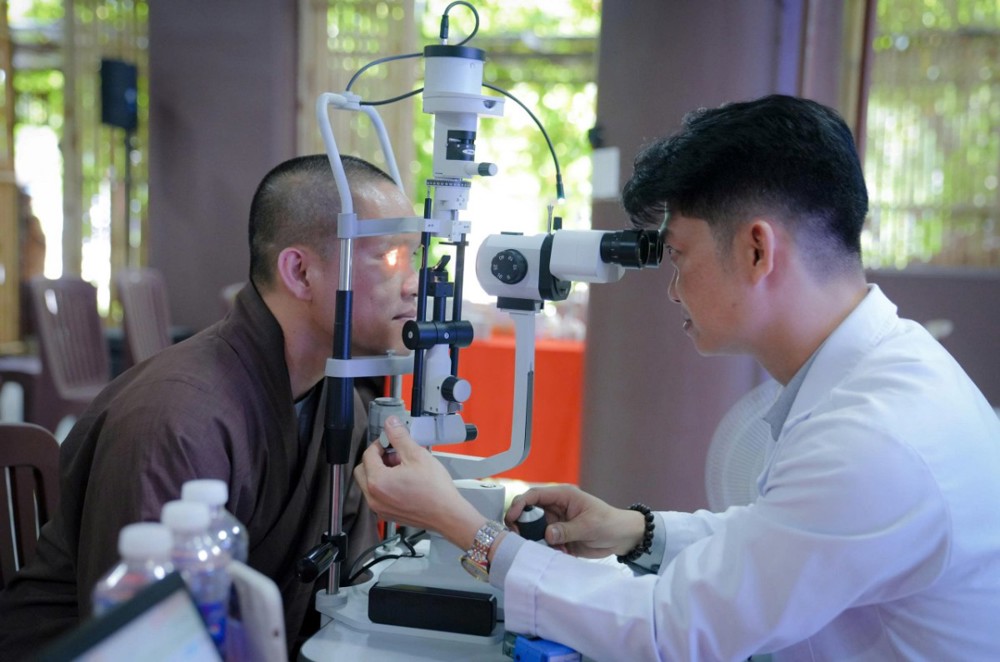 TP.HCM: Tu viện Khánh An đồng hành Bệnh viện Mắt Việt khám mắt miễn phí cho cộng đồng