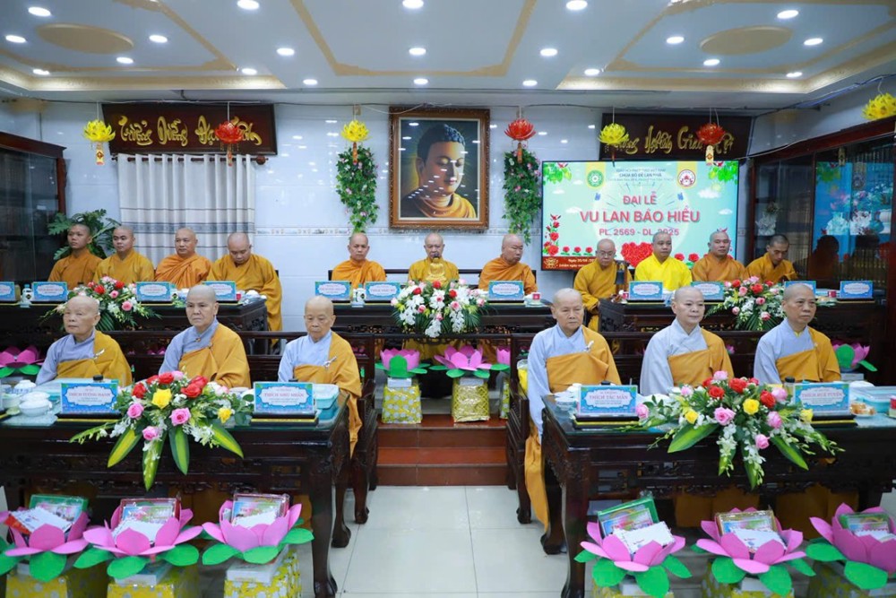 TP.HCM: Trang nghiêm Đại lễ Vu Lan và dâng y tại chùa Bồ Đề Lan Nhã