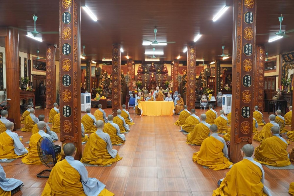 Chuyến thăm và cúng dàng Trường hạ - Hành trình kết nối đạo tình của Ni giới miền Bắc
