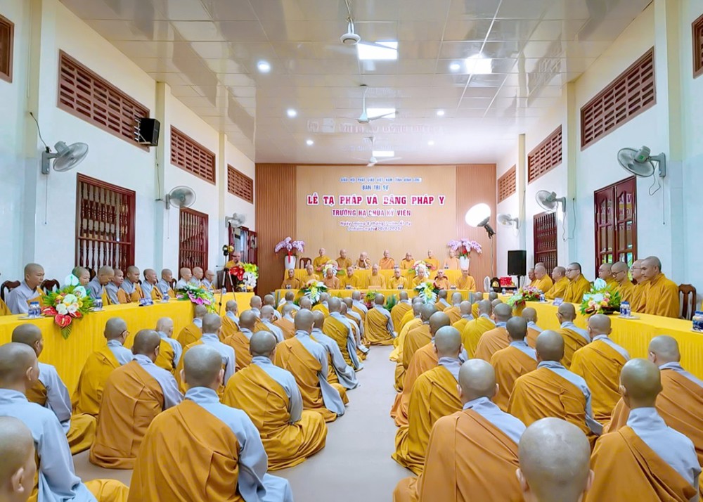 Vĩnh Long: Trường hạ chùa Kỳ Viên tổ chức lễ tạ pháp khóa An cư và dâng pháp Y Ca sa