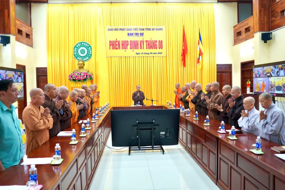 An Giang: Ban Thường trực Ban Trị sự họp triển khai Phật sự tháng 8 năm 2025
