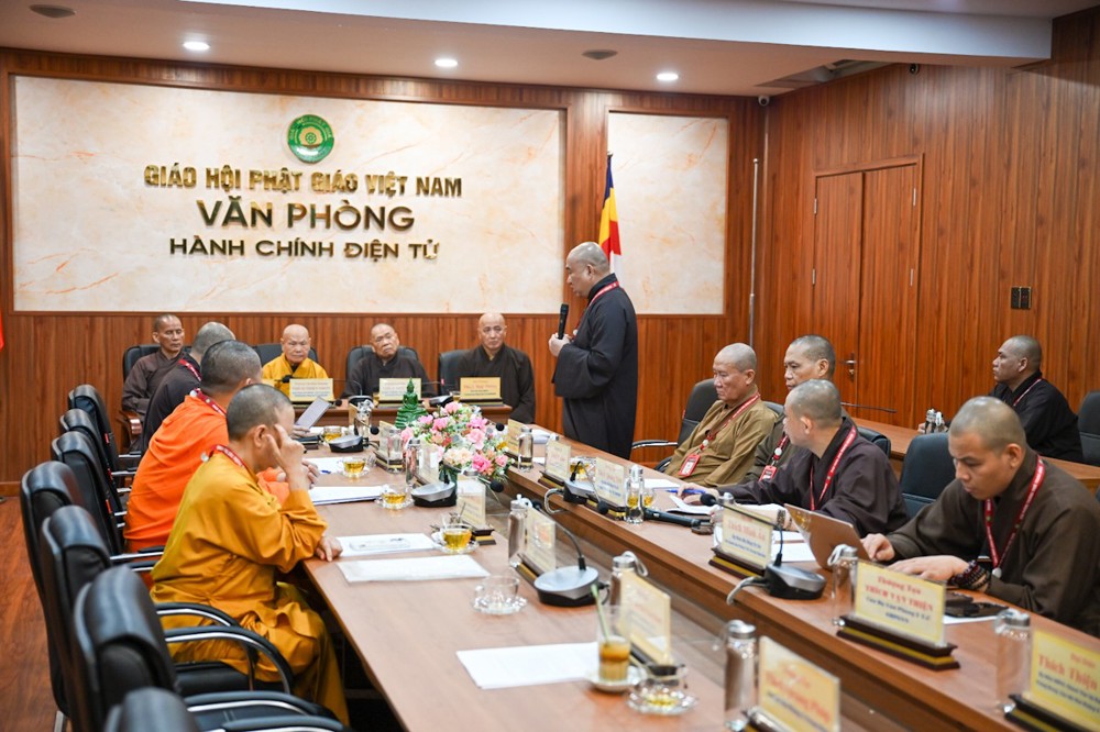 Văn phòng 2 Trung ương Giáo hội báo cáo lãnh đạo công tác Phật sự sau sáp nhập tại các tỉnh thành