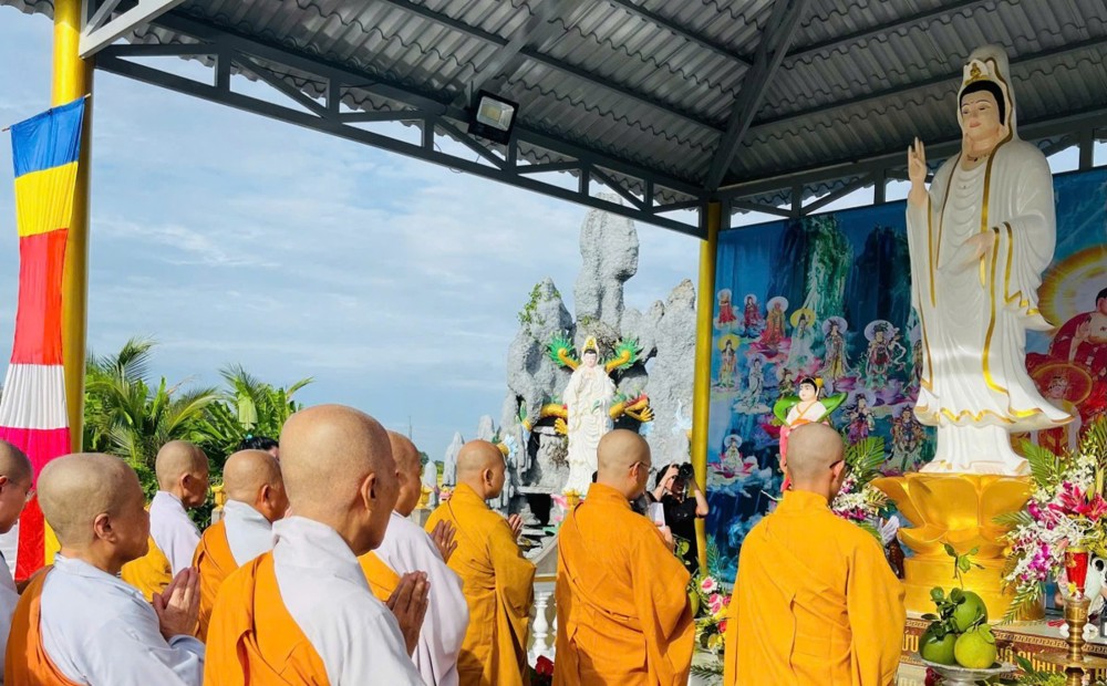 Cà Mau: Lễ An vị tôn tượng Bồ tát Quán Thế Âm và đại lễ Vu lan tại Niệm Phật đường Hưng Phước 