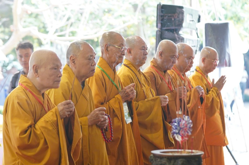 Trung ương Giáo hội tưởng niệm anh hùng liệt sĩ tại Đền thờ liệt sĩ Đông Nam Bộ, xã Tân An, tỉnh Đồng Nai