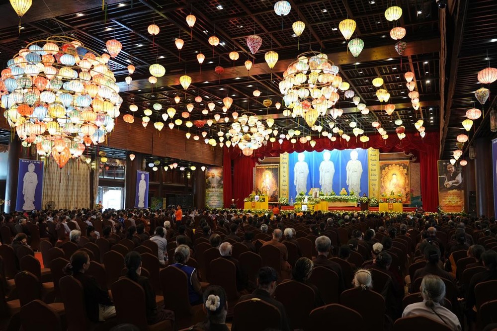 Trang nghiêm Đại lễ Vu lan báo hiếu và tưởng niệm Hòa thượng Tịnh Không tại chùa Tam Chúc