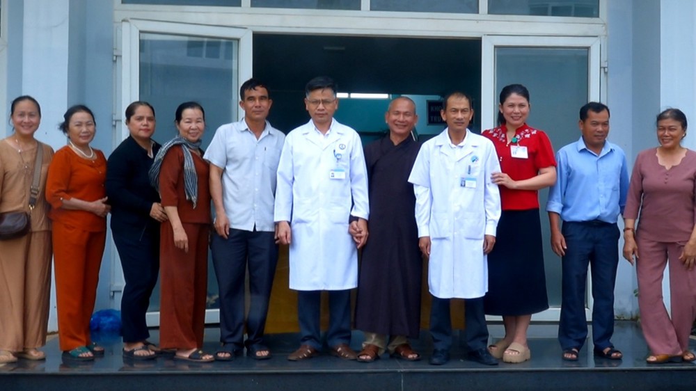 Quảng Ngãi: Chùa Tháp Kỳ Quang trao tặng cơm chay và tịnh tài đến bệnh nhân mùa Vu Lan PL.2569 – DL.2025