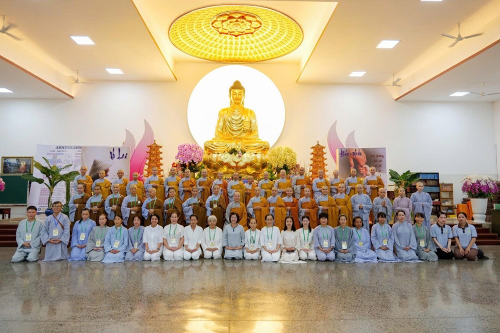 TP.HCM: Khóa Thiền Tứ Niệm Xứ và xuất gia gieo duyên lần 8 khép lại trong không khí trang nghiêm