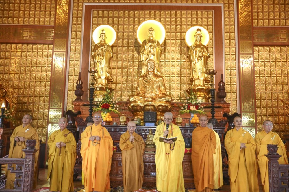 Lâm Đồng: Văn phòng III – Ban Trị sự Phật giáo tỉnh tổ chức lễ Tự tứ Tăng và tạ pháp mãn hạ kết thúc mùa An cư PL.2569