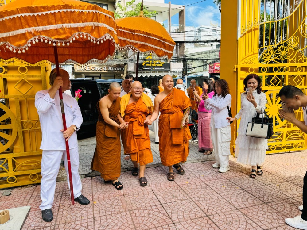 Đà Nẵng- Đoàn Chư Tăng và Phật Tử Tỉnh Chiang Mai (Thái Lan) thăm và chúc mừng Mùa Vu Lan Báo Hiếu PL.2569 tại chùa Tam Bảo