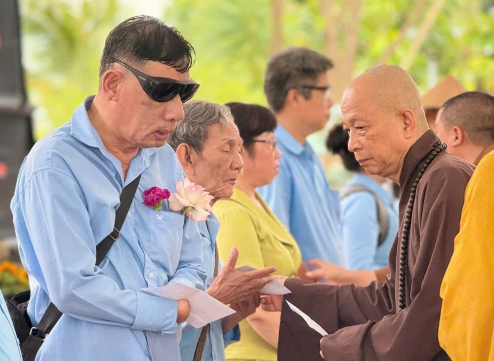 Đồng Nai: Ấm áp mùa Vu Lan tại Tổ đình Long Thiền