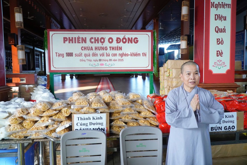 Đồng Tháp: Chùa Hưng Thiền tổ chức “Phiên chợ 0 đồng” – hỗ trợ các hoàn cảnh khó khăn