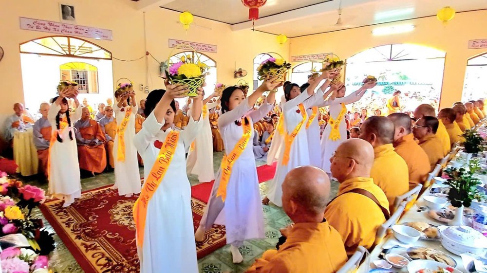 Vĩnh Long: Chùa Phổ Tịnh trang nghiêm cử hành Đại lễ Vu Lan báo hiếu