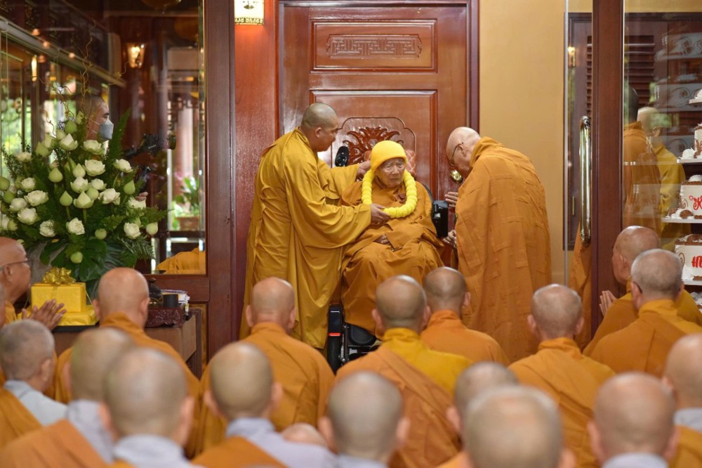 Đồng Nai: Tăng Ni Phật tử Thiền phái Trúc Lâm khánh tuế Trưởng lão Hòa thượng Thiền sư Thích Thanh Từ tại thiền viện Thường Chiếu