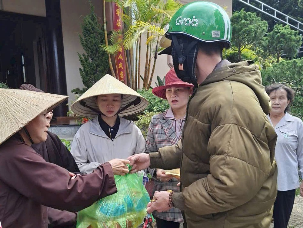 Lâm Đồng: Chùa Vương Xá trao yêu thương mùa Báo hiếu PL. 2569 - DL. 2025
