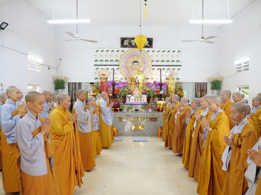 TP.HCM: Chư Ni chùa Mai Sơn trang nghiêm cử hành lễ Tự tứ mãn hạ